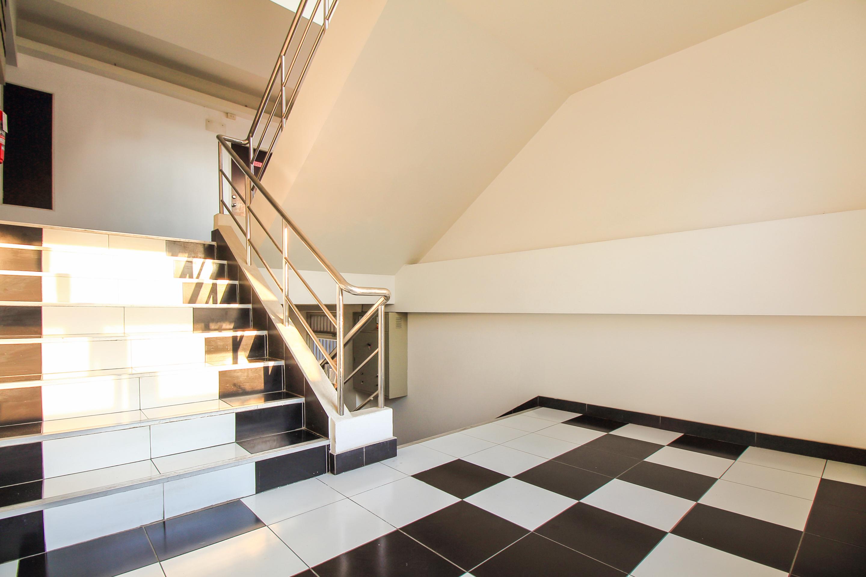 Ruan Plaisoi Apartment Bangkok Exterior photo